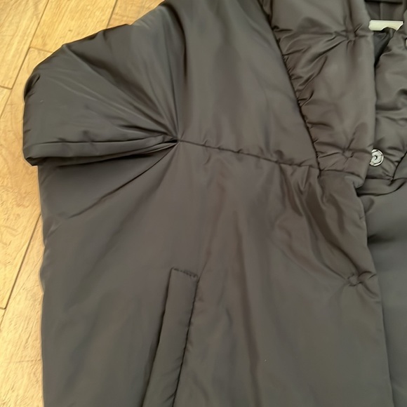 Le Streghe Puffer Cape Sz S - Picture 12 of 16